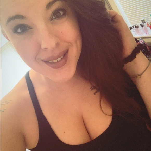 Meet your Posher, Nickie - Picture 2 of 3